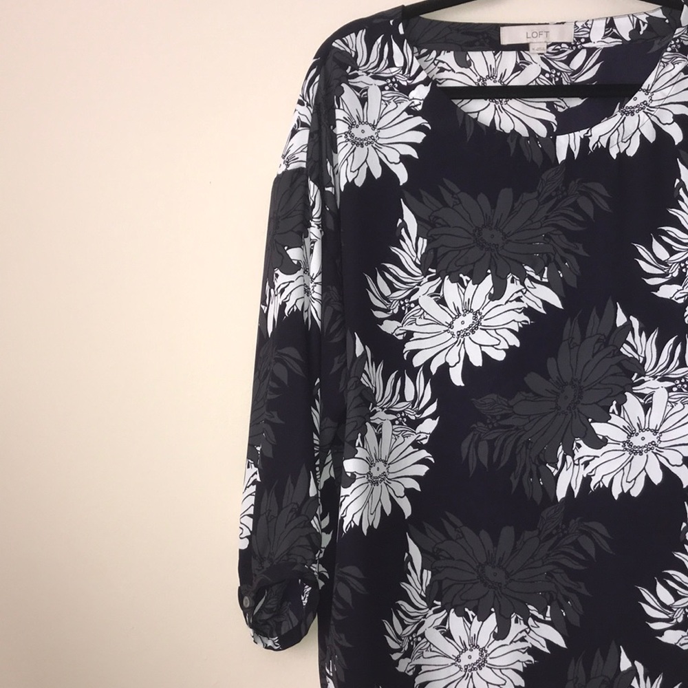 LOFT Flower Blouse - Picture 2 of 6